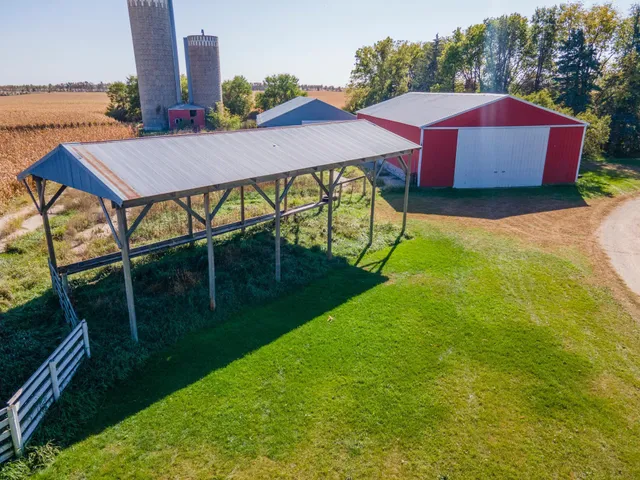 $450,000 | 1992 220th Avenue, Tracy, MN 56175