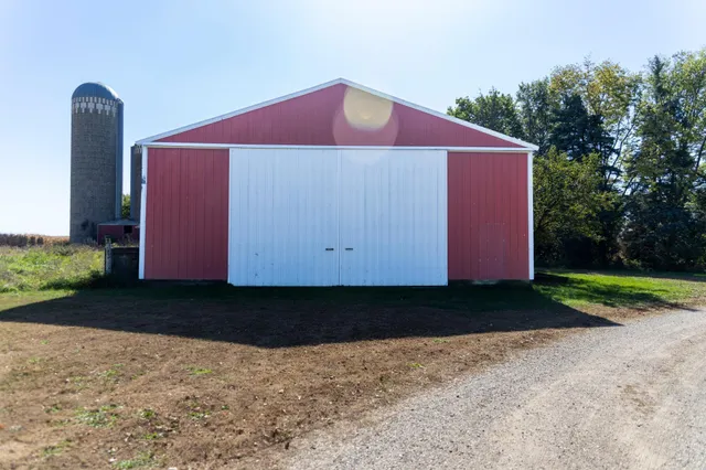 $450,000 | 1992 220th Avenue, Tracy, MN 56175