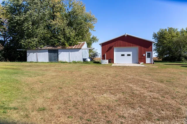 $450,000 | 1992 220th Avenue, Tracy, MN 56175