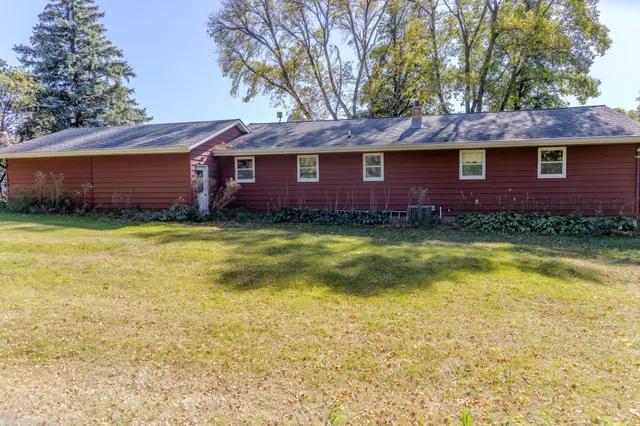 $450,000 | 1992 220th Avenue, Tracy, MN 56175