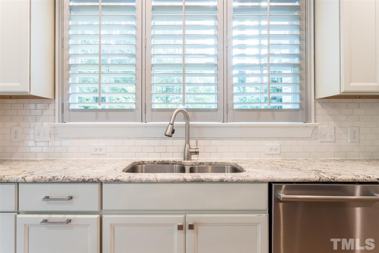 812 Macon Place Raleigh, NC 27609 - Photo 12 of 30