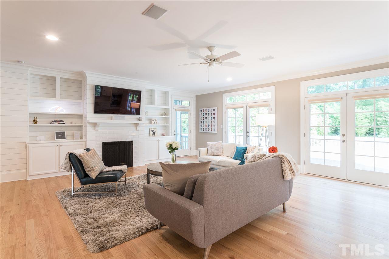 812 Macon Place Raleigh, NC 27609 - Photo 7 of 30