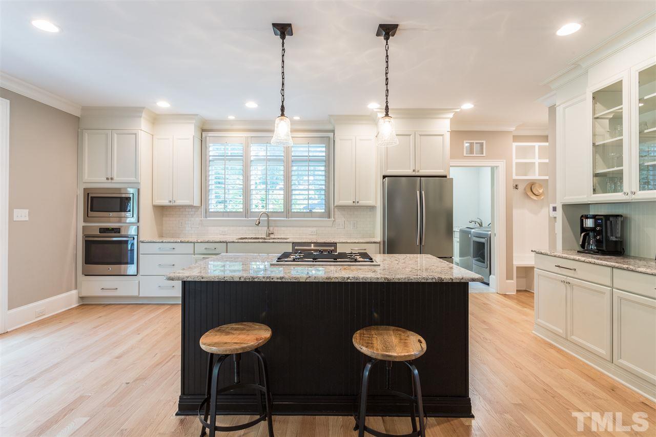 812 Macon Place Raleigh, NC 27609 - Photo 9 of 30