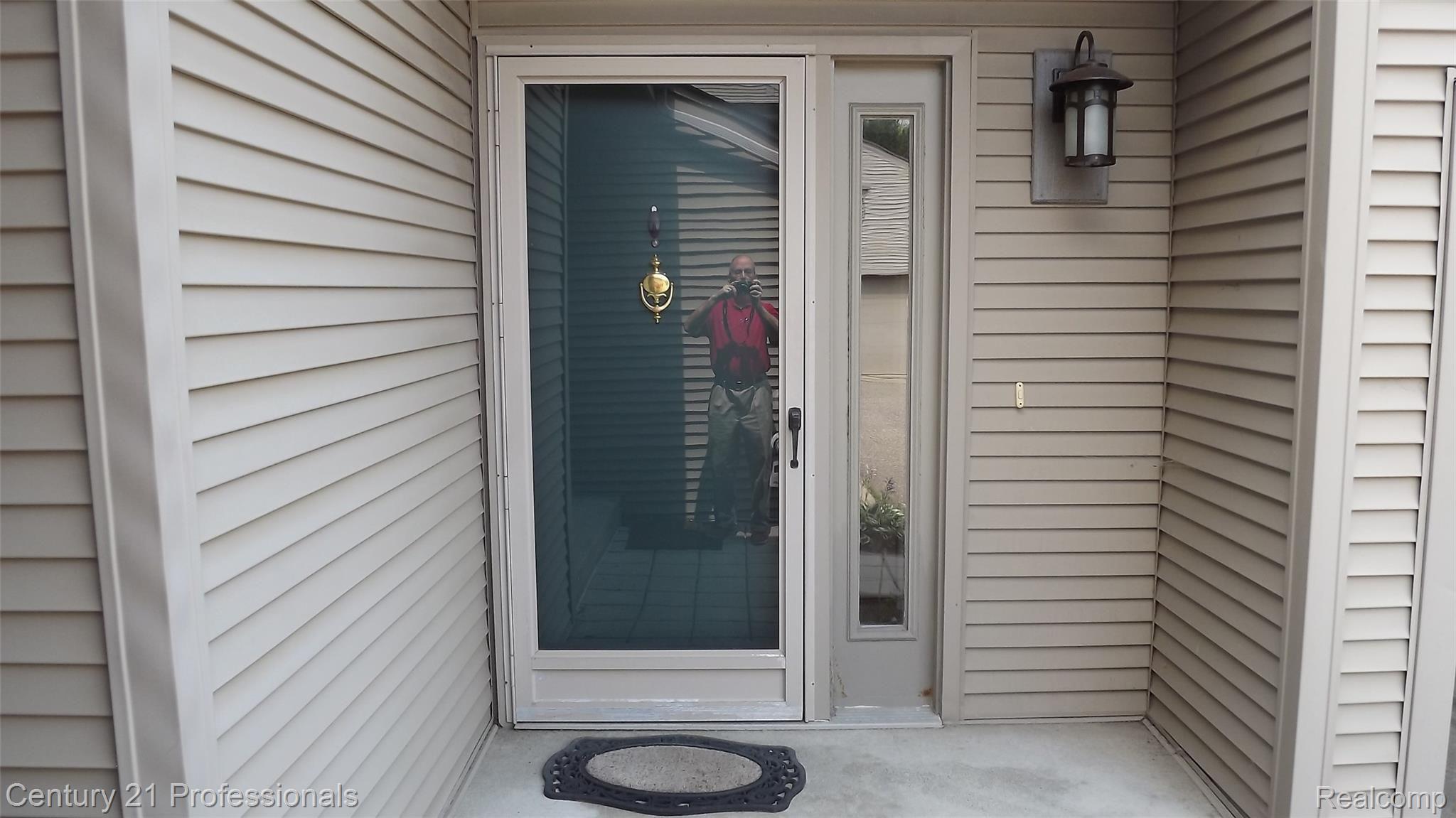 710 Preston Court, Unit 174 Rochester, MI 48307 - Photo 2 of 19 Front Entrance