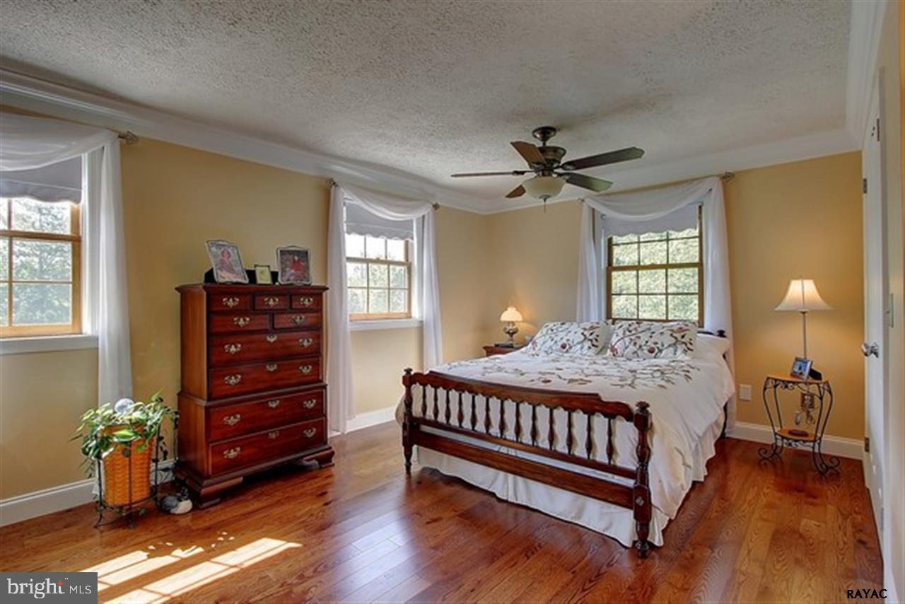 113 South Schoolhouse Road Thomasville, PA 17364 - Photo 15 of 29