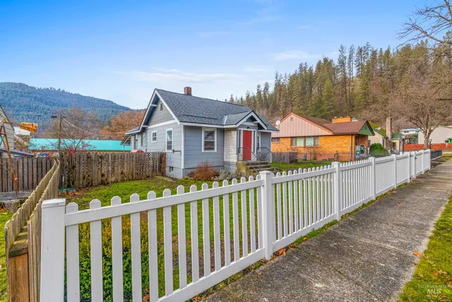 $249,000 | 215 North F Street, Orofino, ID 83544