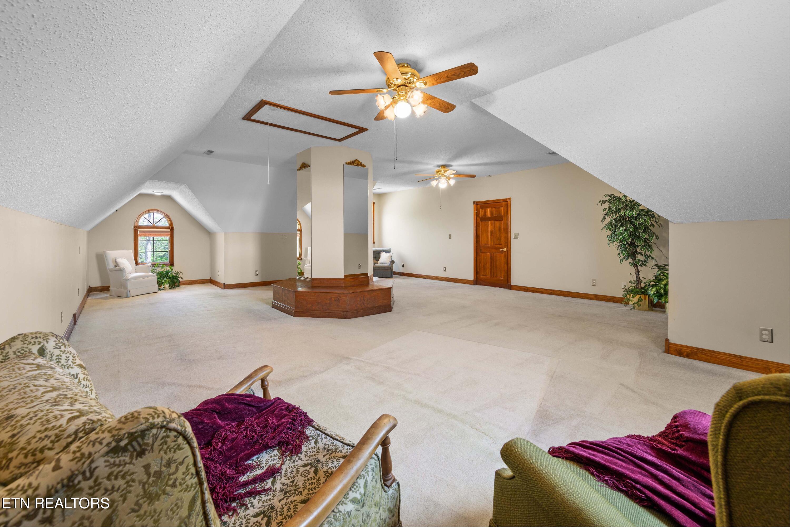 300 Lowe Road Huntsville, TN 37756 - Photo 42 of 60 030A1442