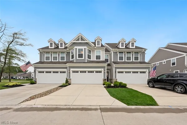 $499,900 | 690 Harbour Town Court, Avon Lake, OH 44012