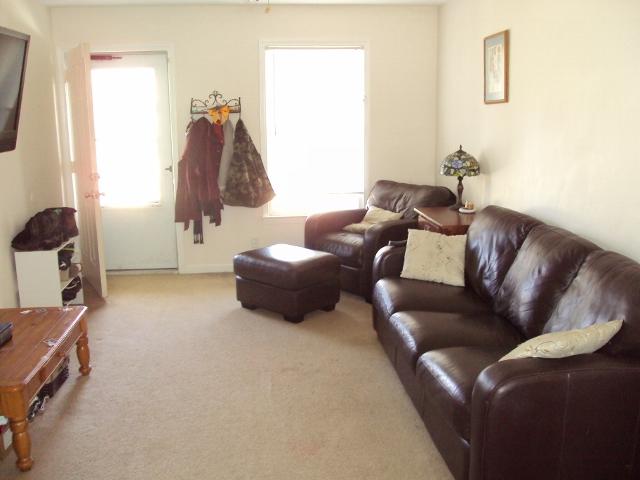 133 E Street Clarksville, TN 37042 - Photo 3 of 10 Living Room