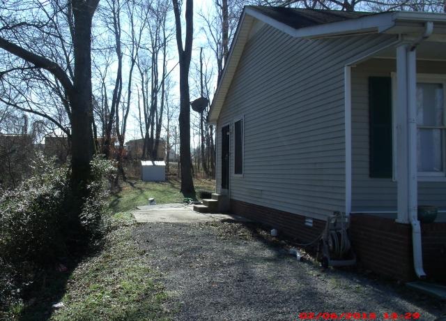 133 E Street Clarksville, TN 37042 - Photo 9 of 10 Drive