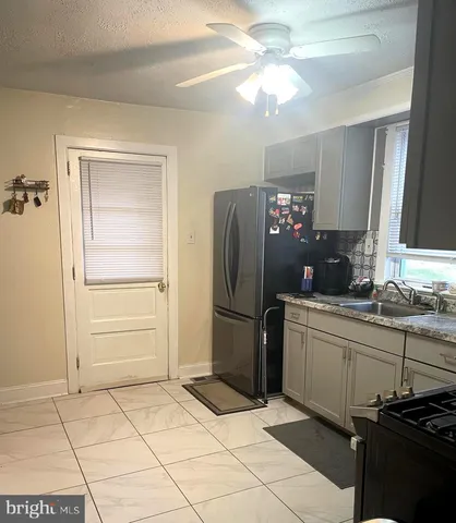 $2,500 | 695 West Kings Highway, Coatesville, PA 19320