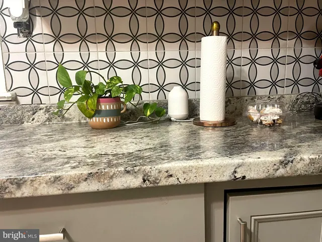 $2,500 | 695 West Kings Highway, Coatesville, PA 19320