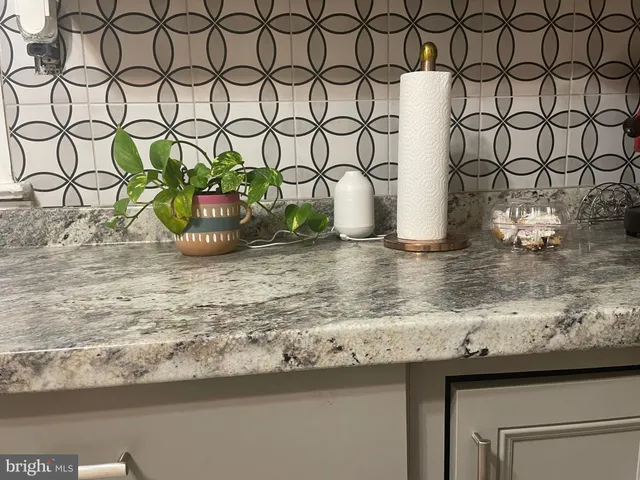 $2,500 | 695 West Kings Highway, Coatesville, PA 19320