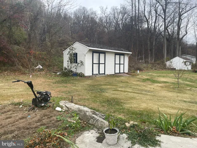 $2,500 | 695 West Kings Highway, Coatesville, PA 19320