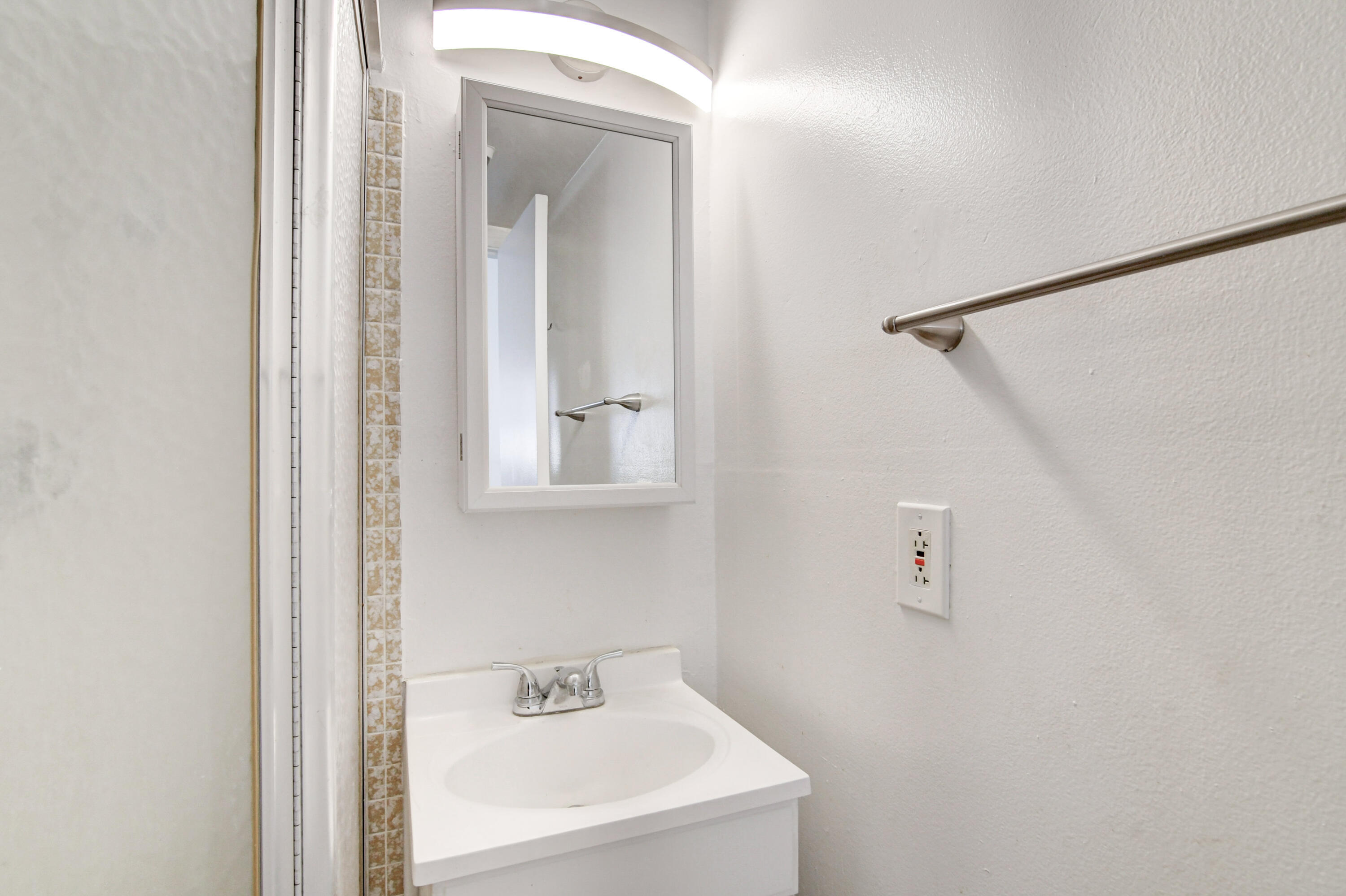 600 Southwest 2nd Avenue, Unit 240 Boca Raton, FL 33432 - Photo 18 of 42 New Medicine Cabinet