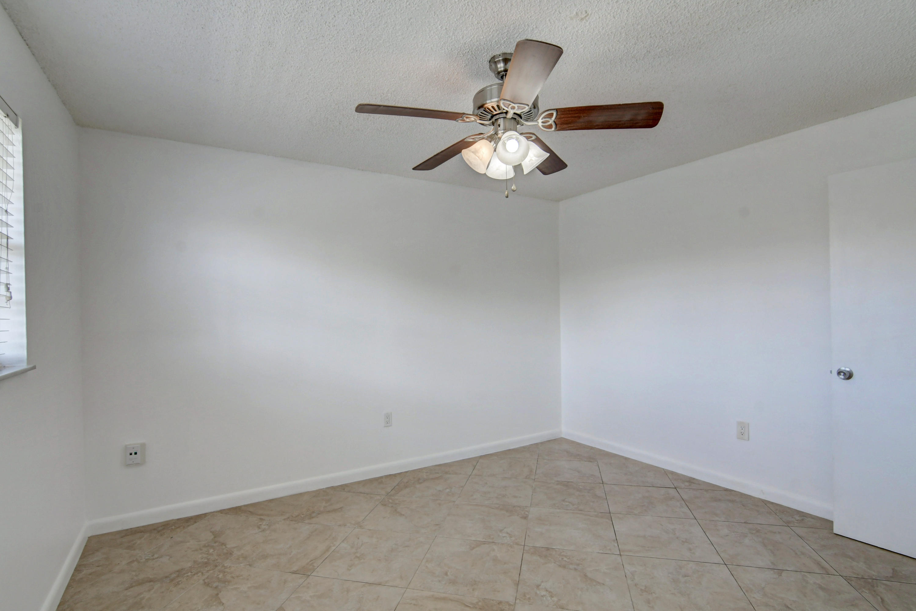 600 Southwest 2nd Avenue, Unit 240 Boca Raton, FL 33432 - Photo 23 of 42 1 of 3 Lighted Fans!