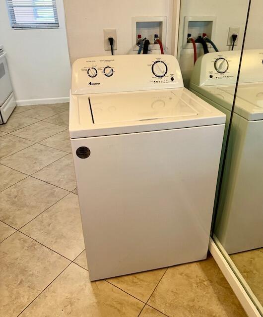 600 Southwest 2nd Avenue, Unit 240 Boca Raton, FL 33432 - Photo 28 of 42 Full Size Washer