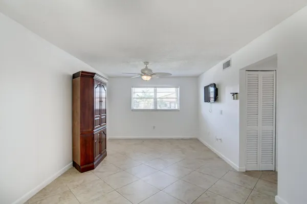 $2,300 | 600 Southwest 2nd Avenue, Unit 240, Boca Raton, FL 33432