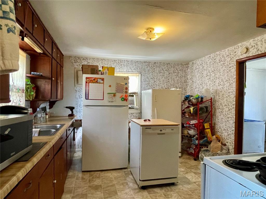 121 Martin Street Licking, MO 65542 - Photo 10 of 16