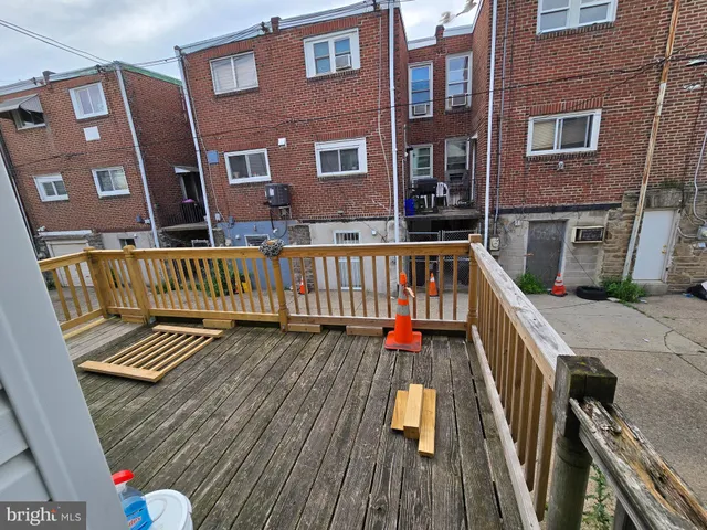 a view of an roof deck