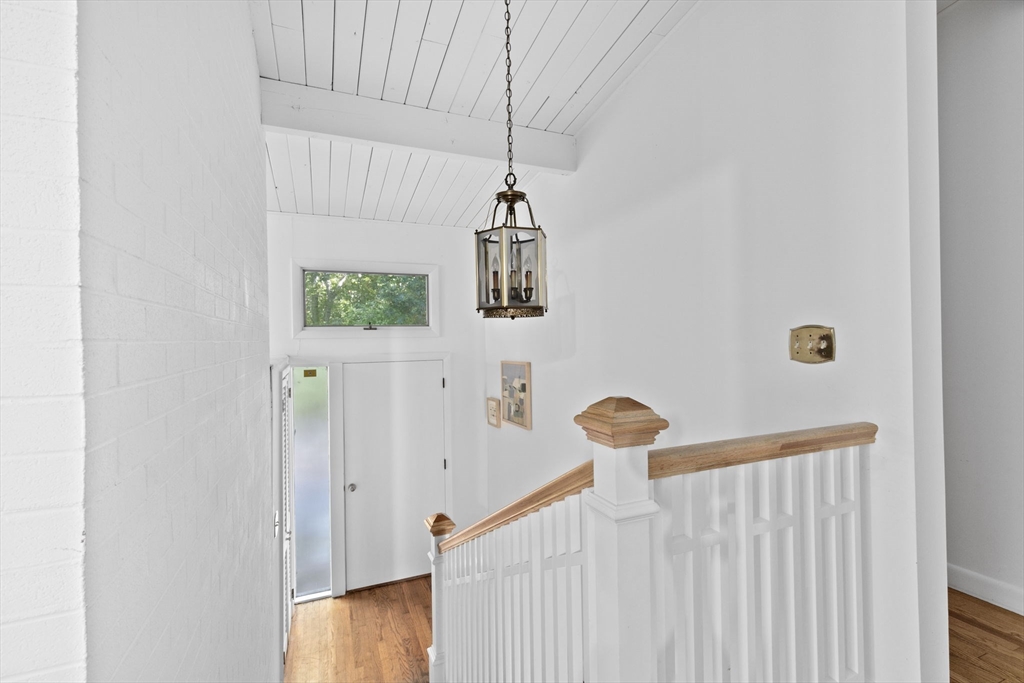 33 Nemasket Road Falmouth, MA 02540 - Photo 10 of 34