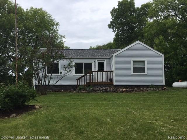 8073 Denton Hill Road Fenton, MI 48430 - Photo 1 of 6 IMG_5614.JPG
