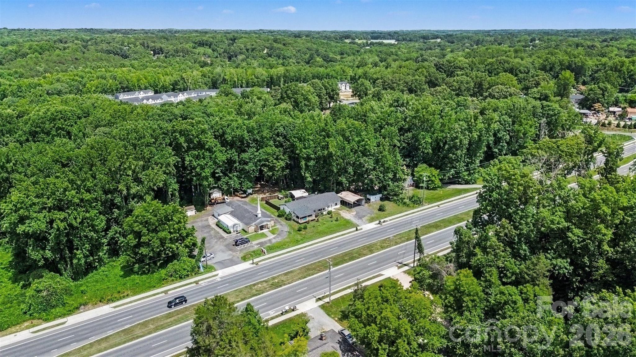 1306 Mooresville Road Kannapolis, NC 28081 - Photo 3 of 18