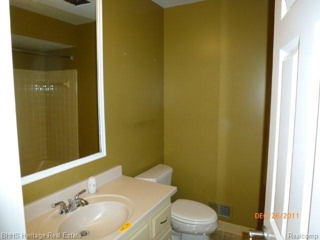 1370 Grebe Road Highland, MI 48357 - Photo 13 of 25 Bathroom