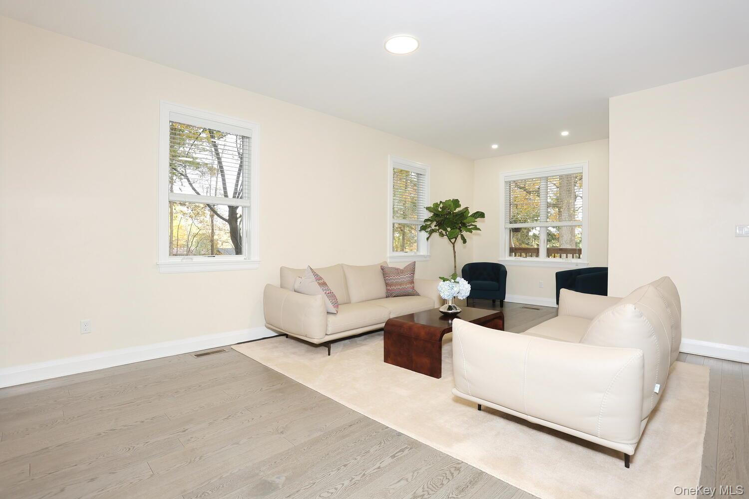 272 Quaker Road Pomona, NY 10970 - Photo 6 of 45
