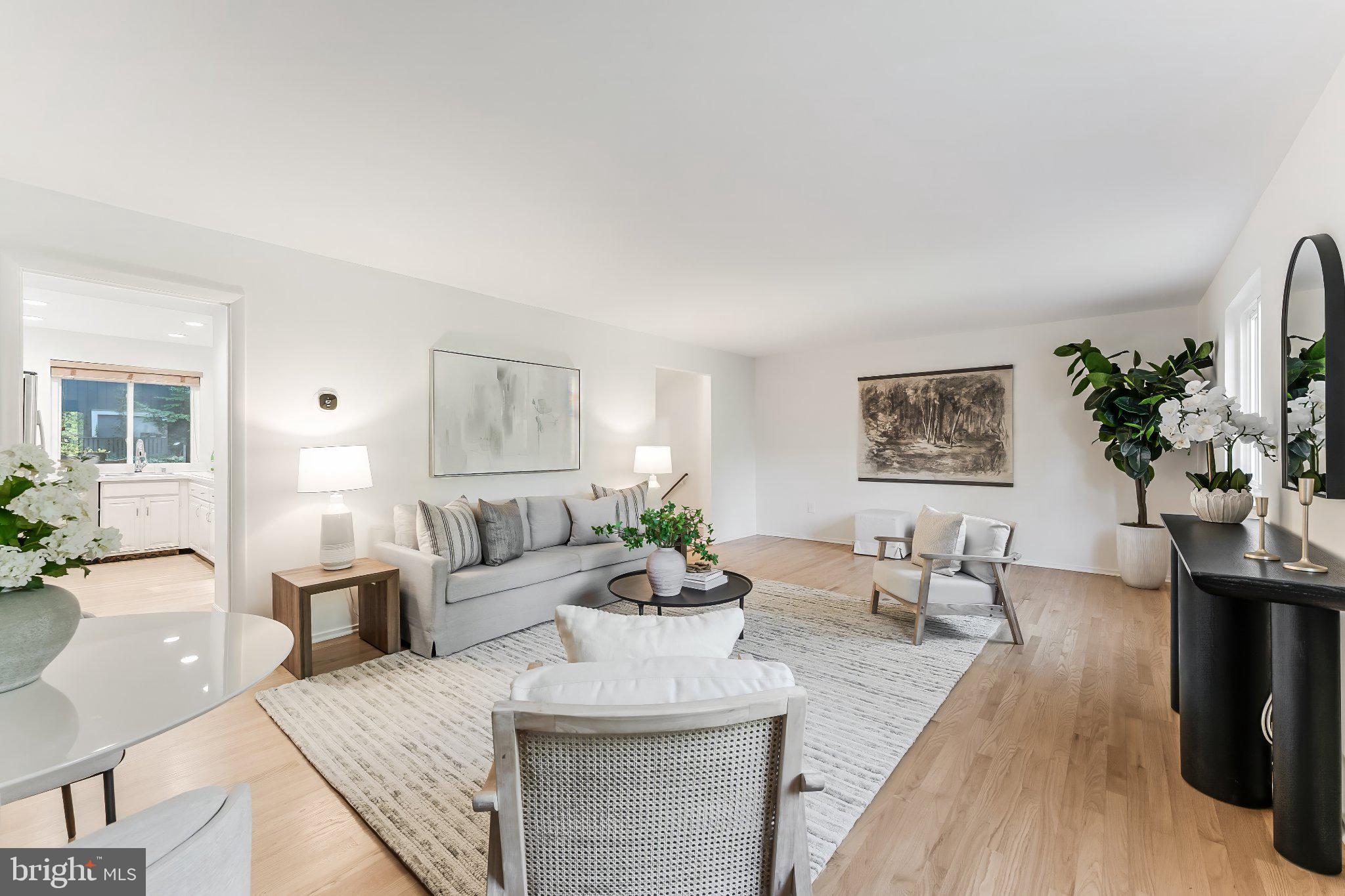 1425 Greenmont Court Reston, VA 20190 - Photo 6 of 41 Gallery Image 6