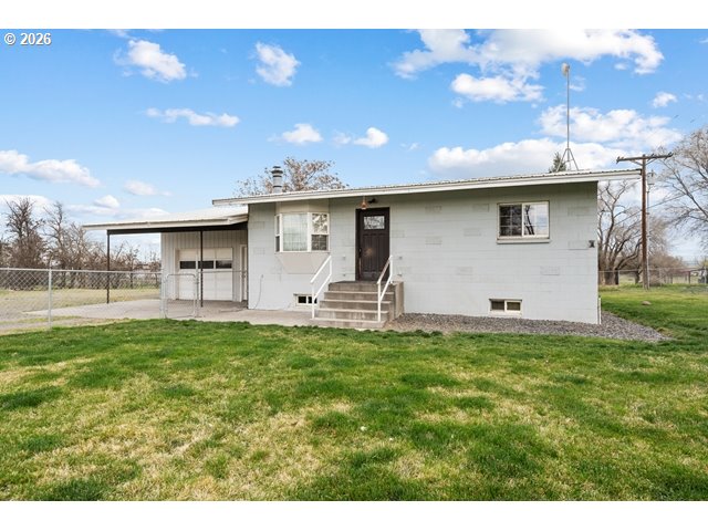 33037 West Spearman Road Hermiston, OR 97838 - Photo 5 of 48