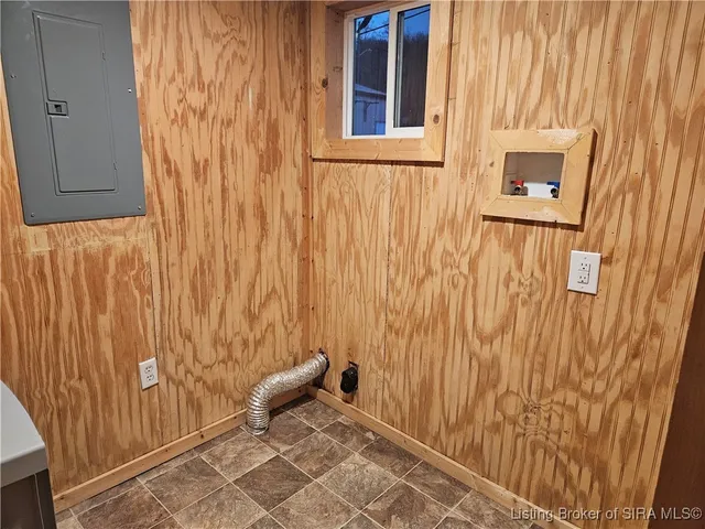 $124,900 | 214 Cravens Street, Madison, IN 47250