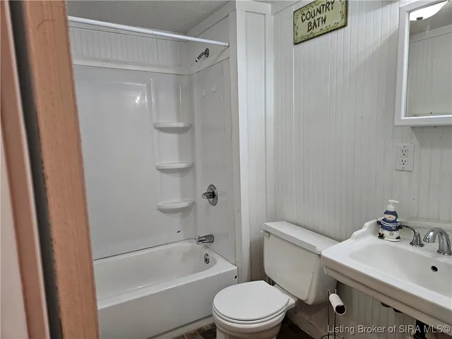 $124,900 | 214 Cravens Street, Madison, IN 47250