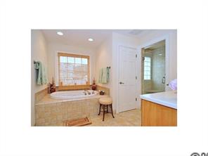 1933 Sterling Road Charlotte, NC 28209 - Photo 12 of 16 Gallery Image 12