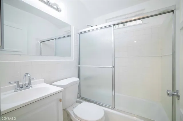 $719,900 | 3016 West Via Corona, Montebello, CA 90640