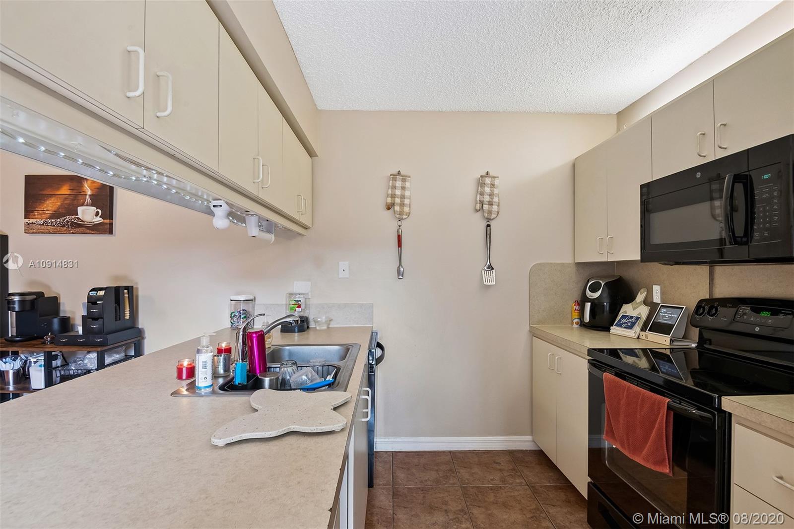 8097 Boca Rio Drive Boca Raton, FL 33433 - Photo 16 of 31