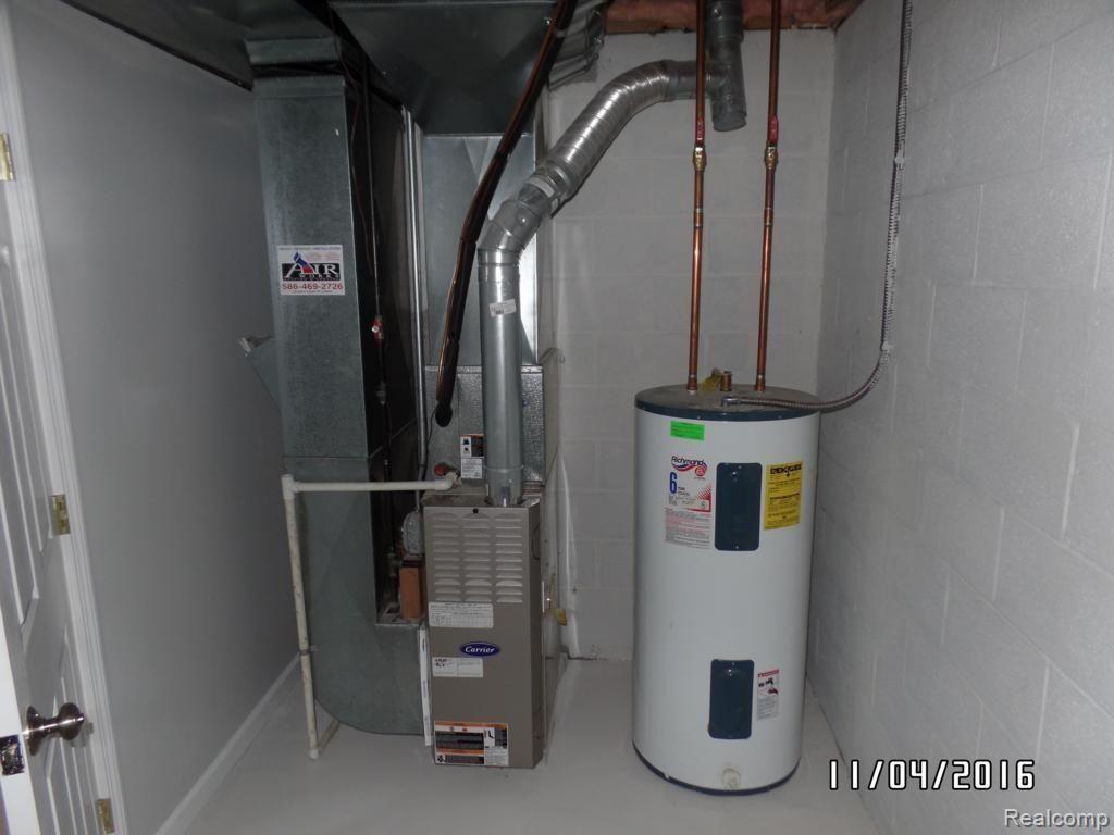 6320 North St Road Fort Gratiot, MI 48059 - Photo 34 of 59 6320 North Rd (34).jpg