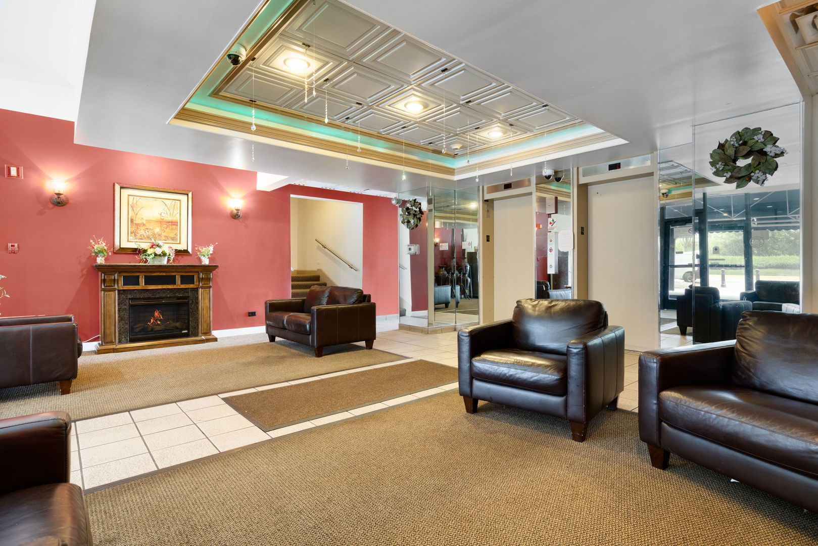 2015 South Finley Road, Unit 908 Lombard, IL 60148 - Photo 3 of 17 Gallery Image 3
