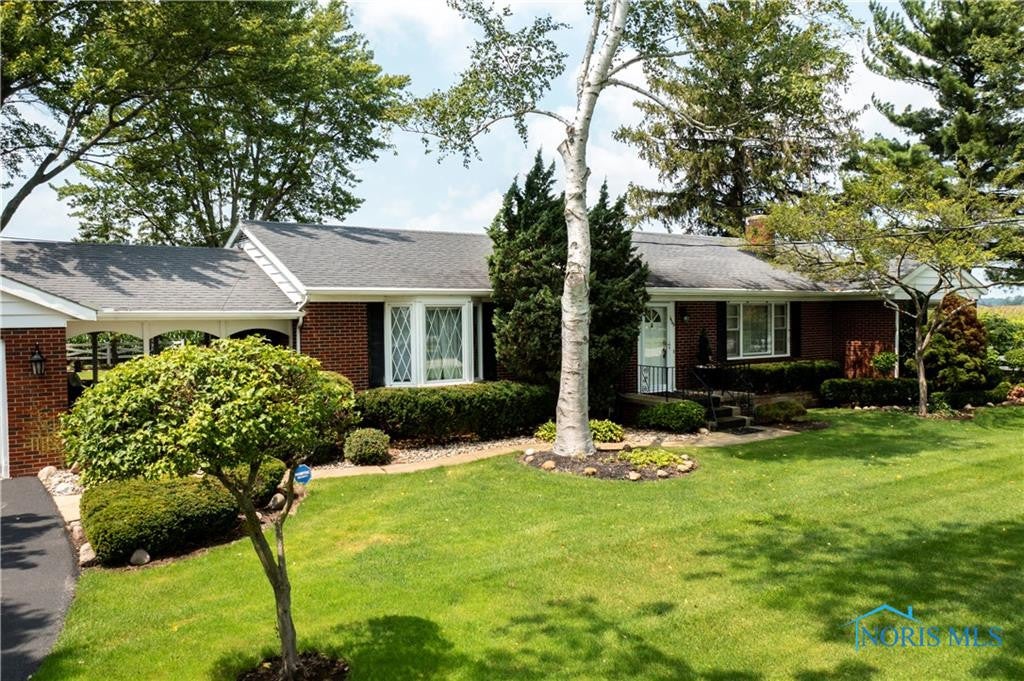 1425 North Lathrop Road Swanton, OH 43558 - Photo 3 of 49 Gallery Image 3
