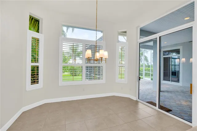 $3,300 | 7627 South Village Square, Vero Beach, FL 32966