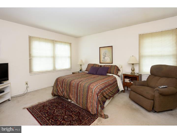 11 Windsor Circle Chesterbrook, PA 19087 - Photo 16 of 25 Gallery Image 16