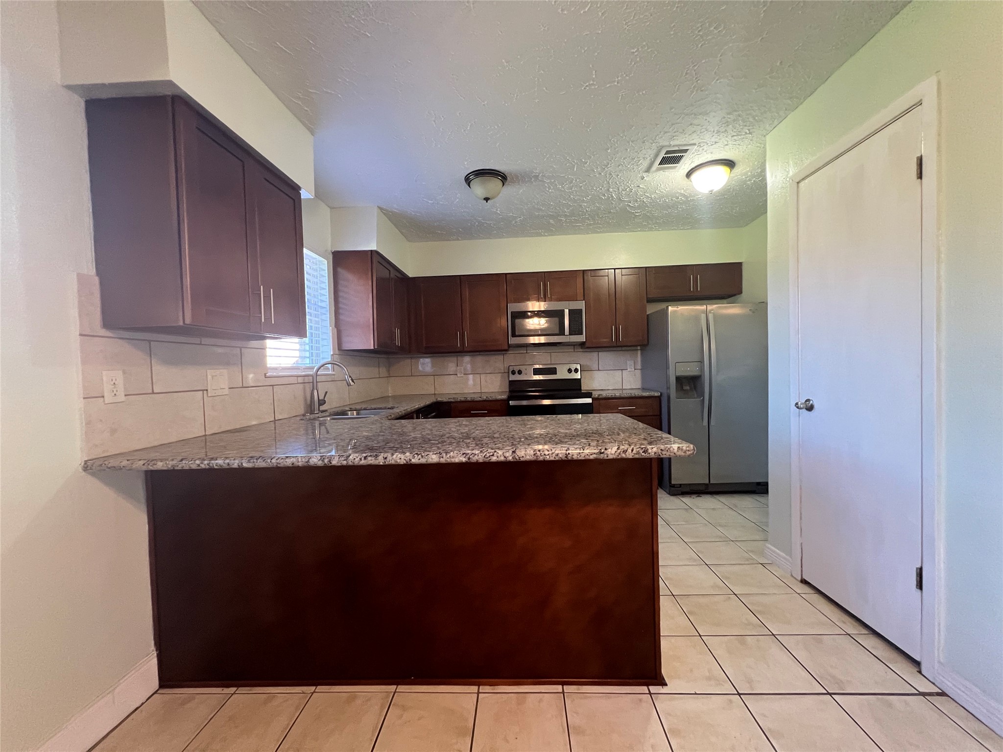 2406 Ridge Hollow Drive Houston, TX 77067 - Photo 13 of 46
