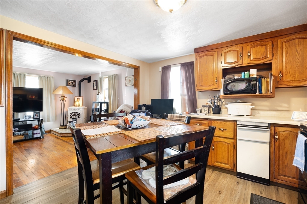 1791 Carew Street Springfield, MA 01104 - Photo 12 of 27