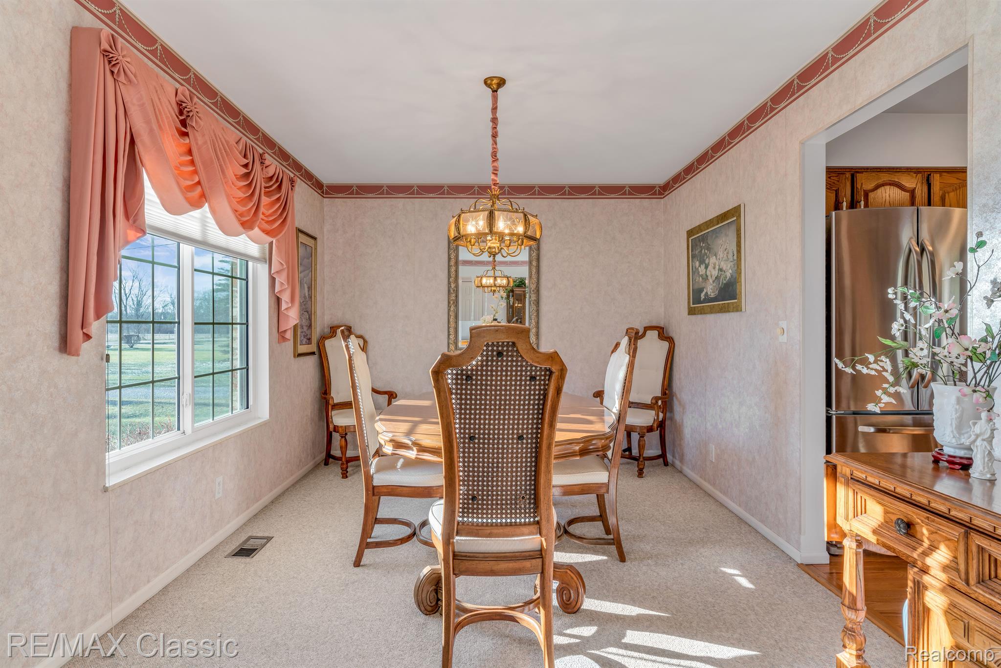 5498 Raubinger Road Swartz Creek, MI 48473 - Photo 17 of 35 Dining Room