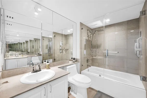 $6,000 | 90 Alton Road, Unit 1908, Miami Beach, FL 33139