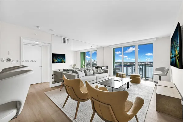 $6,000 | 90 Alton Road, Unit 1908, Miami Beach, FL 33139