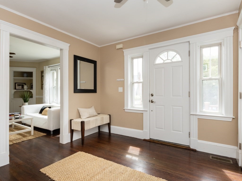 16 Devon Road Braintree, MA 02184 - Photo 4 of 40 Gallery Image 4