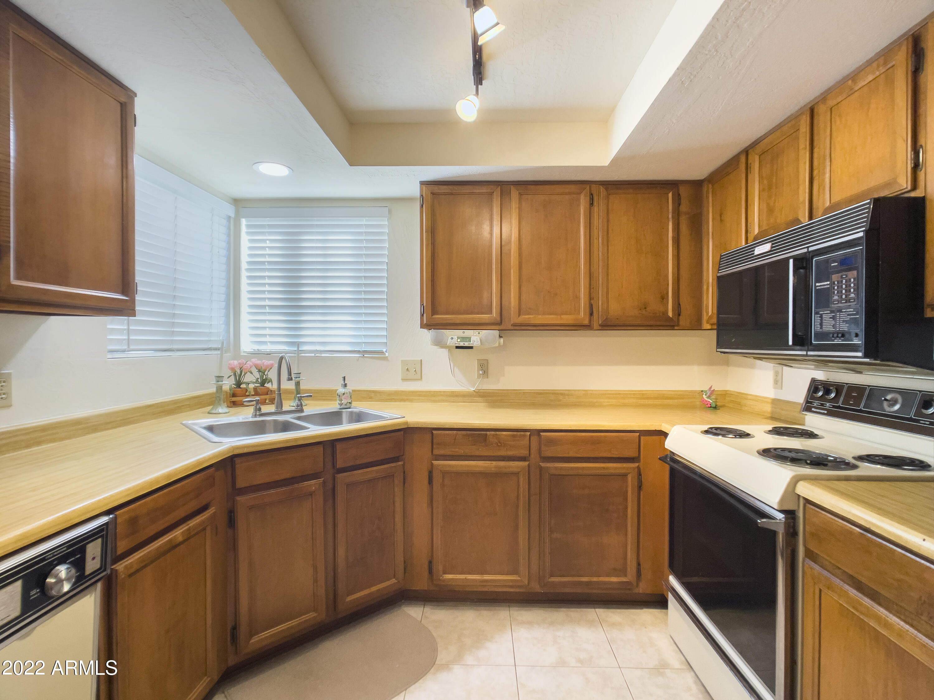 2455 East Broadway Road, Unit 13 Mesa, AZ 85204 - Photo 11 of 28 IMG_3031