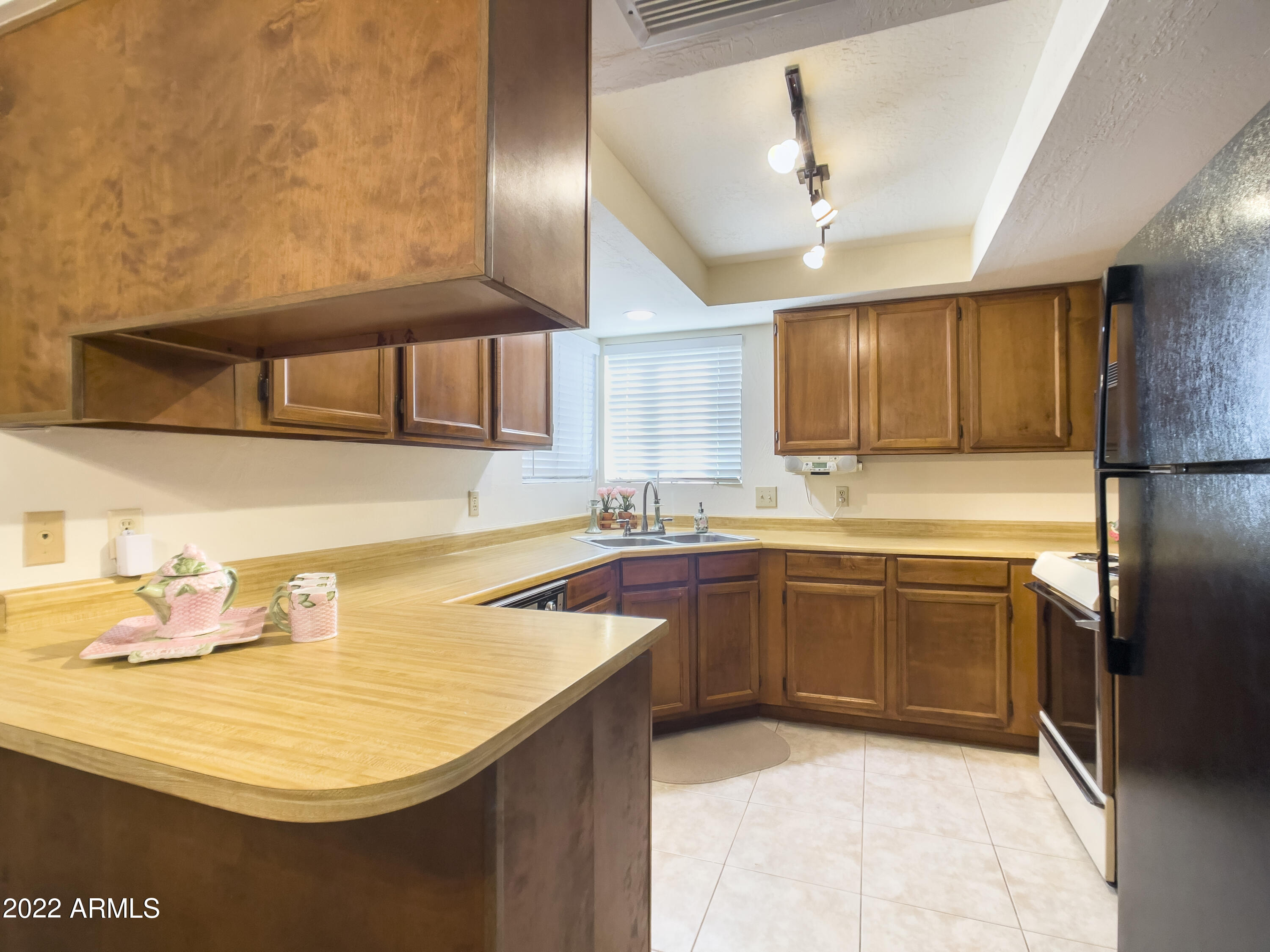 2455 East Broadway Road, Unit 13 Mesa, AZ 85204 - Photo 10 of 28 IMG_3029