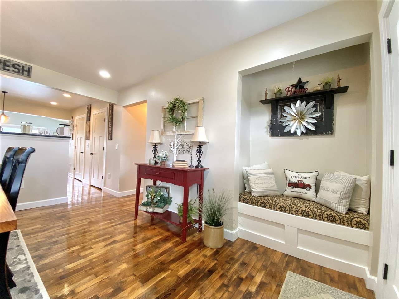633 Richardson Road Owosso, MI 48867 - Photo 3 of 64 50070798-2.JPG
